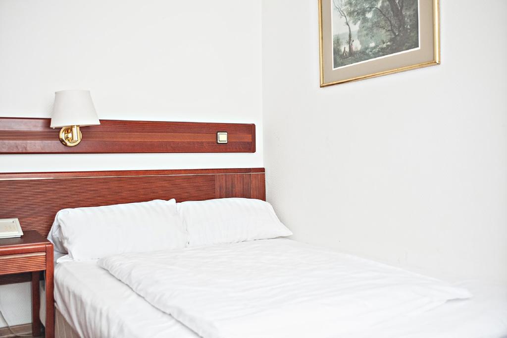 Ravel International Hotel Offenbach am Main Szoba fotó